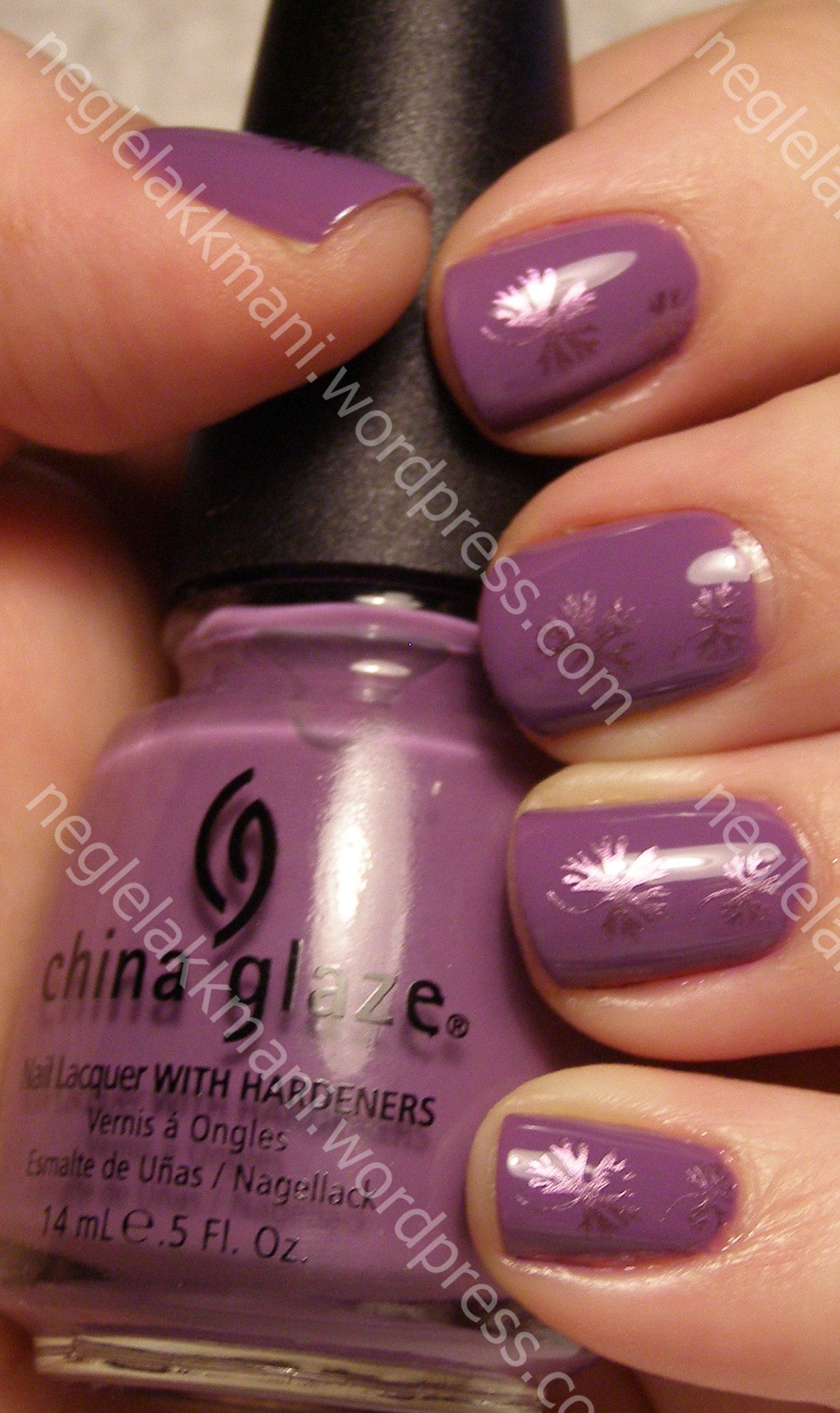 China Glaze Spontaneous med Harmony & Konad m20