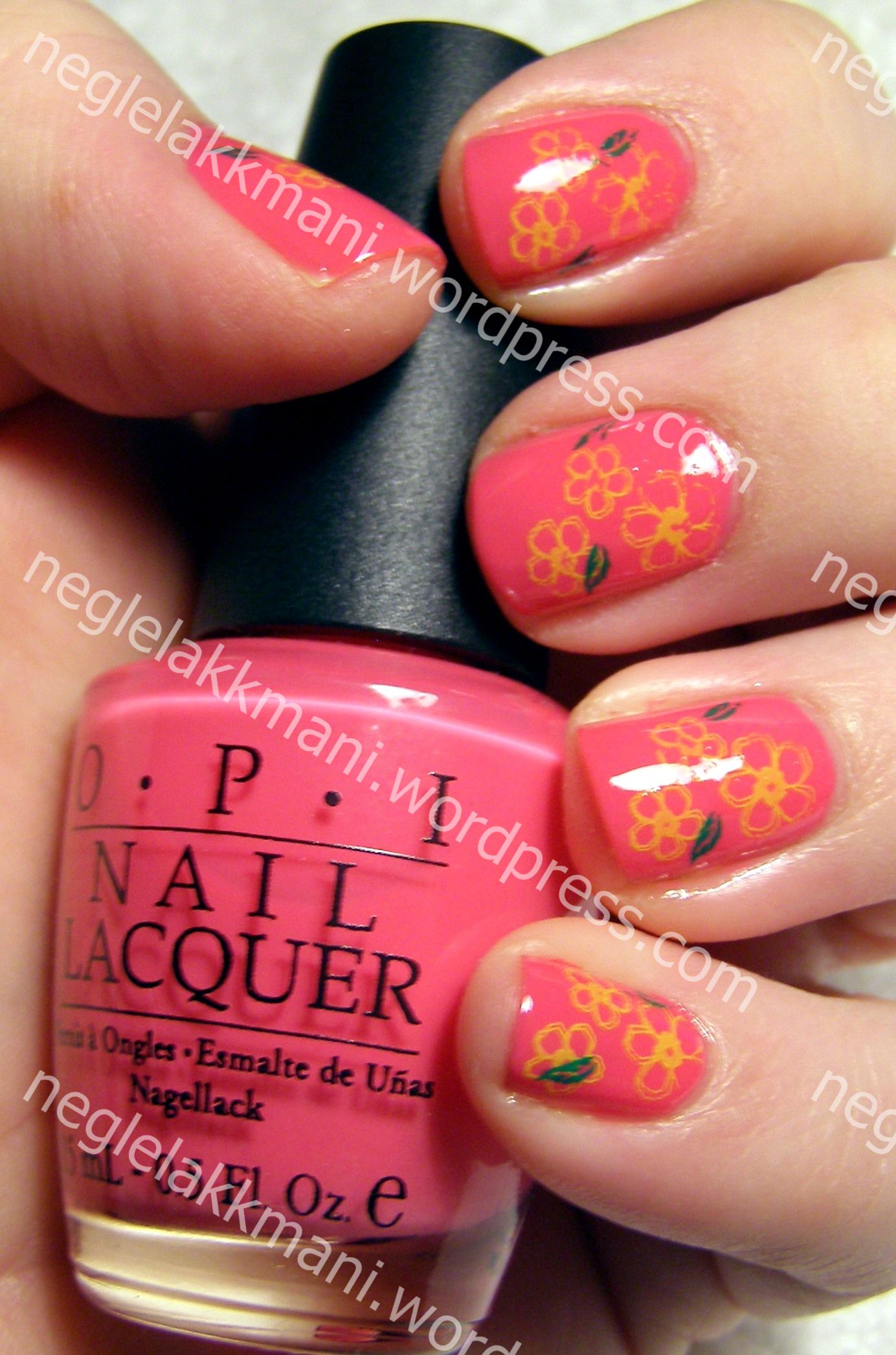 OPI That's Hot! Pink med Konad m26